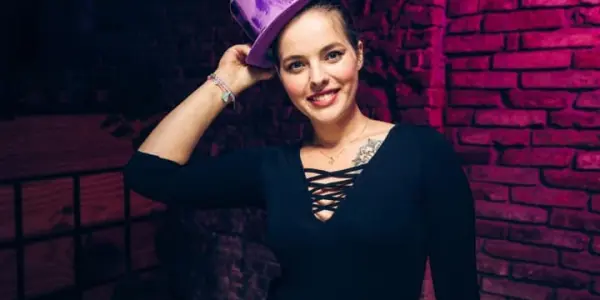 Karolína Žohová - příběh Hero