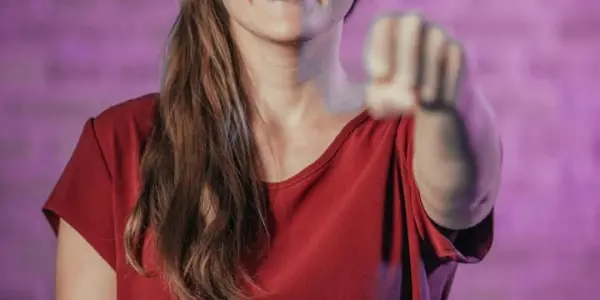 Eva Janů - příběh Hero