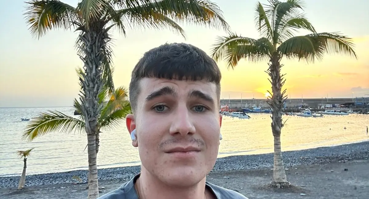 Adam Choma - příběh Hero - obrázek 1